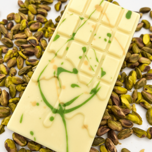 white chocolate pistachio knafeh chocolate bar